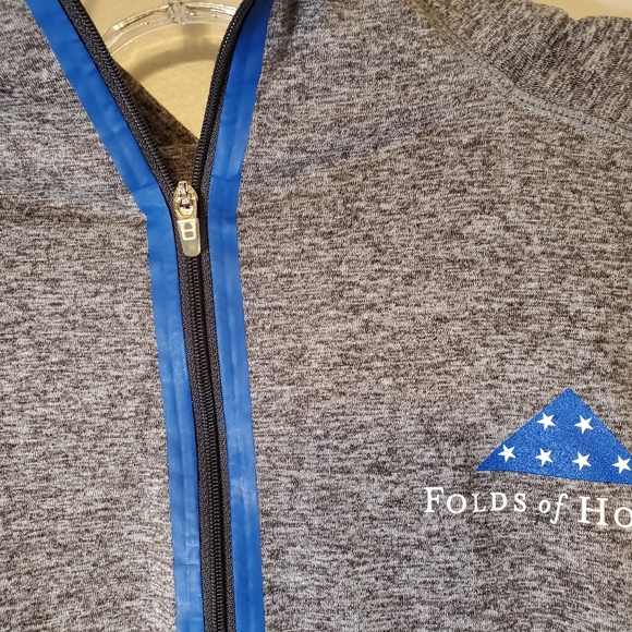 PENNANT | Men’s heathered-gray Folds of Honor 1/4 pullover shirt. Size small. - Picture 4 of 6